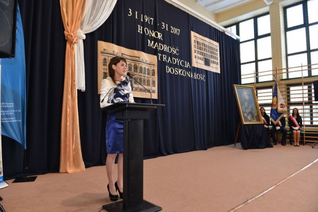FOTORELACJA Z INAUGURACJI ROKU 100-LECIA I LICEUM OGÓLNOKSZTAŁCĄCEGO IM. WŁADYSŁAWA JAGIEŁŁY W KRASNYMSTAWIE