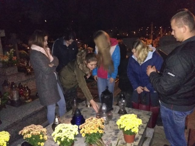 ,,Przychodzimy, odchodzimy…” 