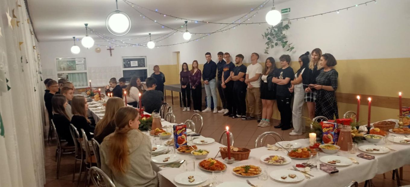 Uroczysta kolacja wigilijna w Internacie 